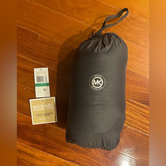 MK Puffer Coat MICHAEL KORS Coat Women PACKABLE DOWN FILL Gray / Red Coat Sz L - Picture 3 of 16